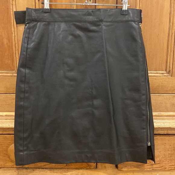 Judith & Charles Leather skirt. - Picture 3 of 5